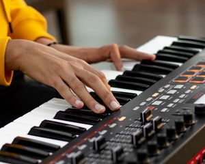 Preview wallpaper synthesizer, keys, hands, musical instrument, music