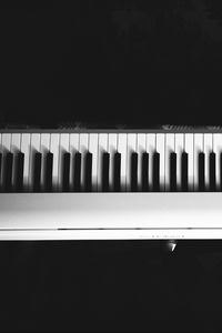 Preview wallpaper synthesizer, keys, music, black and white