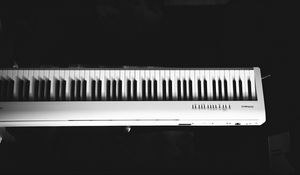 Preview wallpaper synthesizer, keys, music, black and white