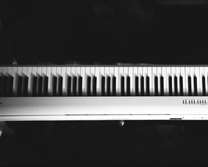 Preview wallpaper synthesizer, keys, music, black and white