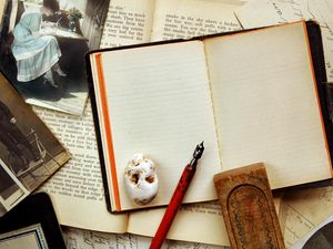 Preview wallpaper table, accessories, old, notebook, pen