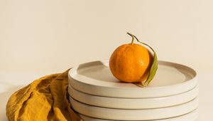 Preview wallpaper tangerine, fruit, leaf, plate, still life