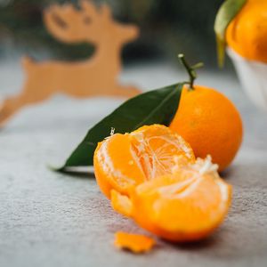Preview wallpaper tangerine, slices, fruit, citrus