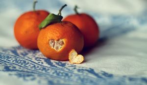 Preview wallpaper tangerines, citrus, heart