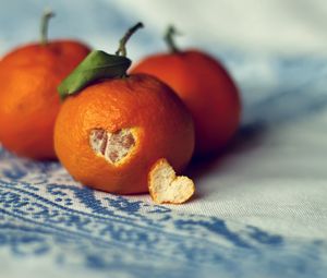 Preview wallpaper tangerines, citrus, heart