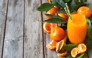 Preview wallpaper tangerines, fresh, glass, fruit