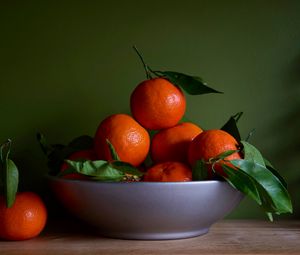 Preview wallpaper tangerines, fruits, leaves, orange