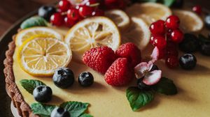Preview wallpaper tart, dessert, fruit, berries
