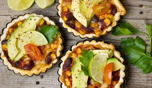 Preview wallpaper tart, vegetables, avocado, lime