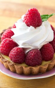 Preview wallpaper tartlet, berries, cream, raspberry