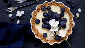 Preview wallpaper tartlet, blueberries, dessert