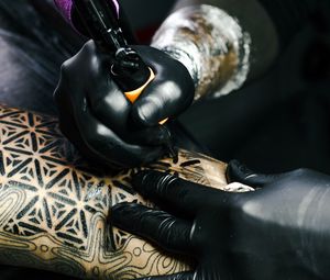 Preview wallpaper tattoo, tattoo master, art, drawing, hands