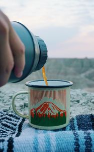 Preview wallpaper tea, cup, camping, thermos, hand