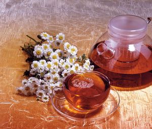 Preview wallpaper tea, drink, cup, decanter, camomile, flowers