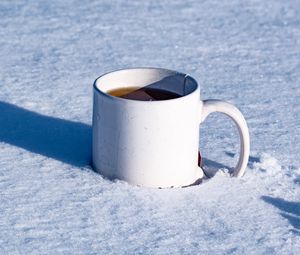 Preview wallpaper tea, mug, snow, winter