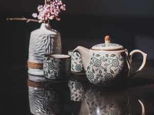 Preview wallpaper teapot, cups, vase, flowers, decor