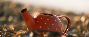 Preview wallpaper teapot, old, leaves, blur, macro