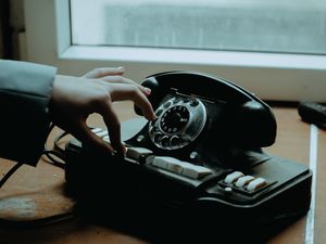 Preview wallpaper telephone, retro, hands