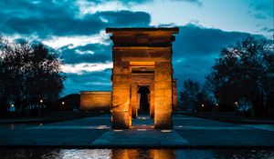 Preview wallpaper temple of debod, madrid, spain, evening