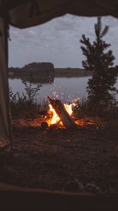 Preview wallpaper tent, campfire, camping, fire, sparks