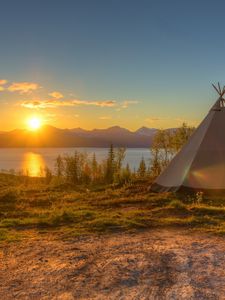 Preview wallpaper tent, decline, lake, coast, sun, disk, romanticism