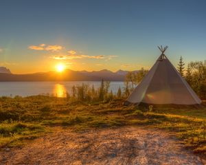 Preview wallpaper tent, decline, lake, coast, sun, disk, romanticism