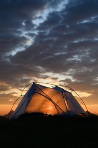 Preview wallpaper tent, evening, clouds