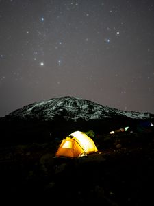 Preview wallpaper tent, glow, mountain, starry sky, dark