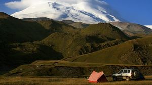 Preview wallpaper tent, mountains, car, niva shevrolet