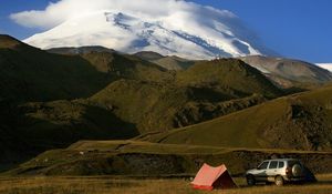 Preview wallpaper tent, mountains, car, niva shevrolet