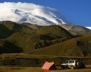 Preview wallpaper tent, mountains, car, niva shevrolet