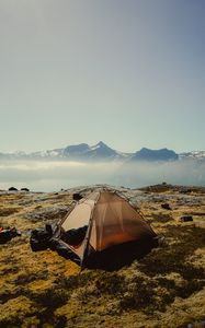 Preview wallpaper tent, mountains, fog, camping