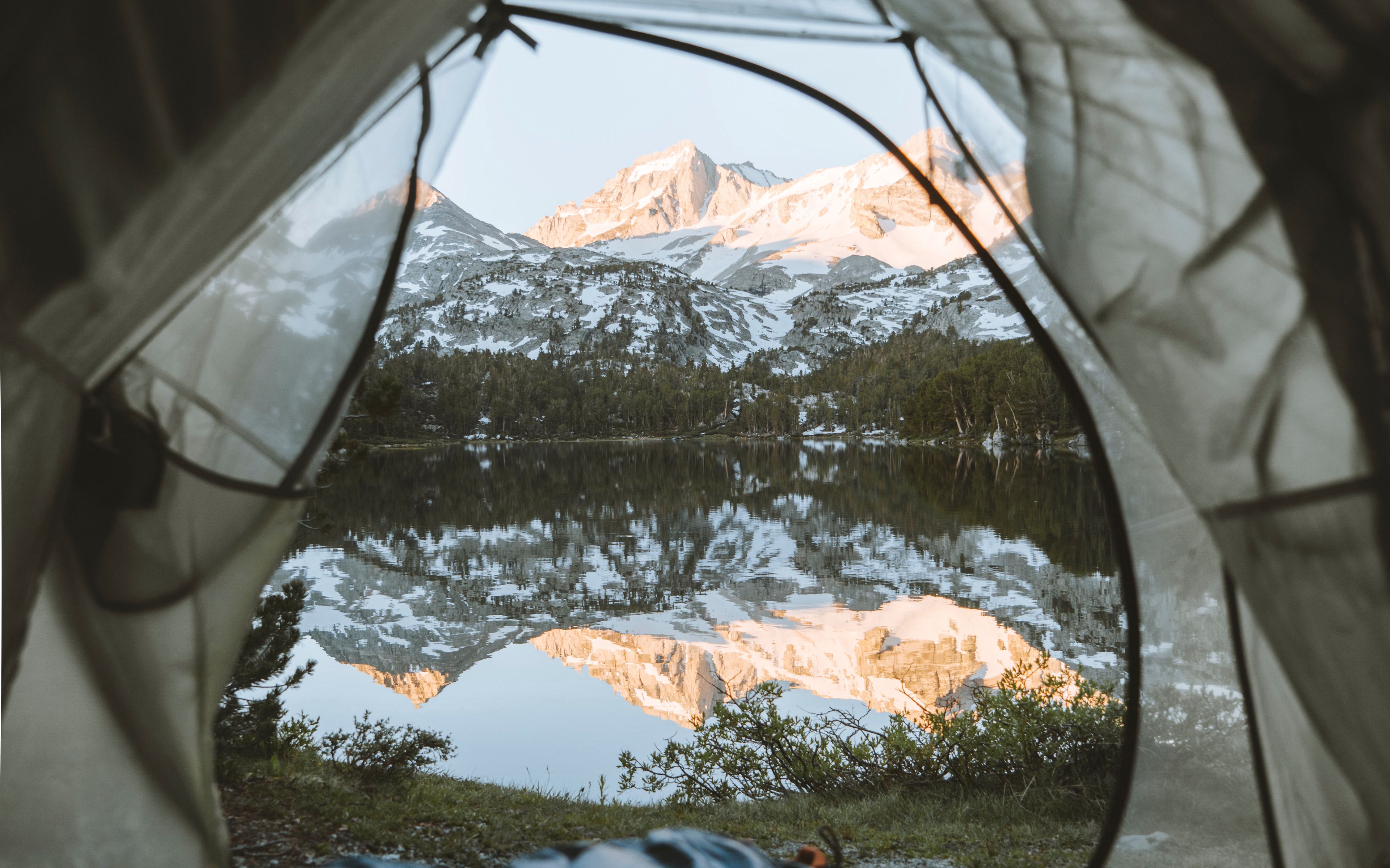 3840x2400 Wallpaper tent, mountains, lake, view, nature