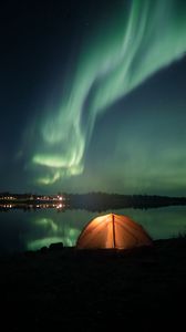 Preview wallpaper tent, night, northern lights, camping, lake