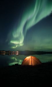 Preview wallpaper tent, night, northern lights, camping, lake