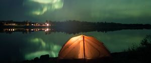 Preview wallpaper tent, night, northern lights, camping, lake