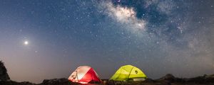 Preview wallpaper tents, glow, starry sky, milky way