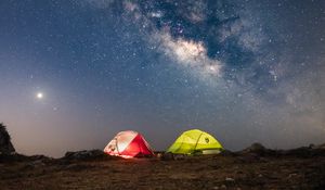 Preview wallpaper tents, glow, starry sky, milky way