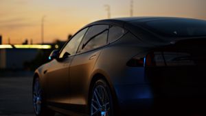 Preview wallpaper tesla, car, black, sunset