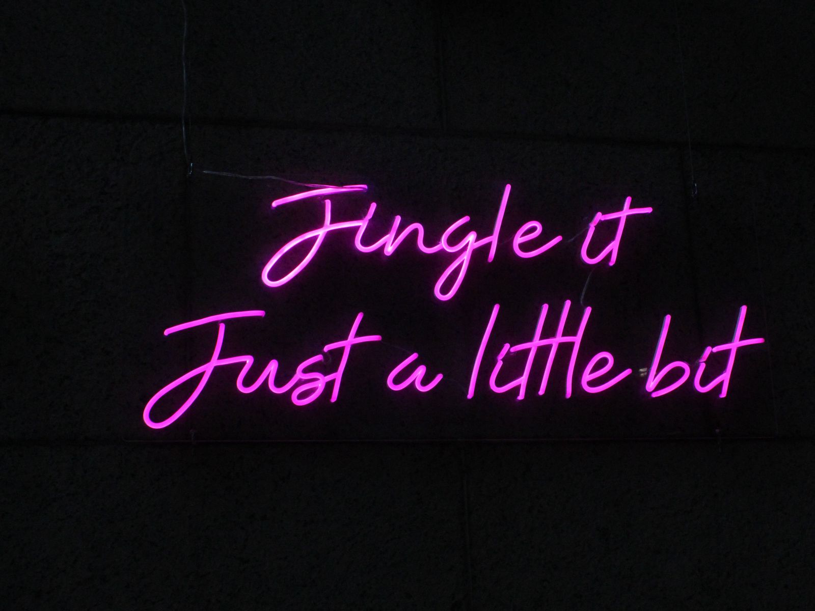 Download wallpaper 1600x1200 text, neon, glow, words, purple standard 4