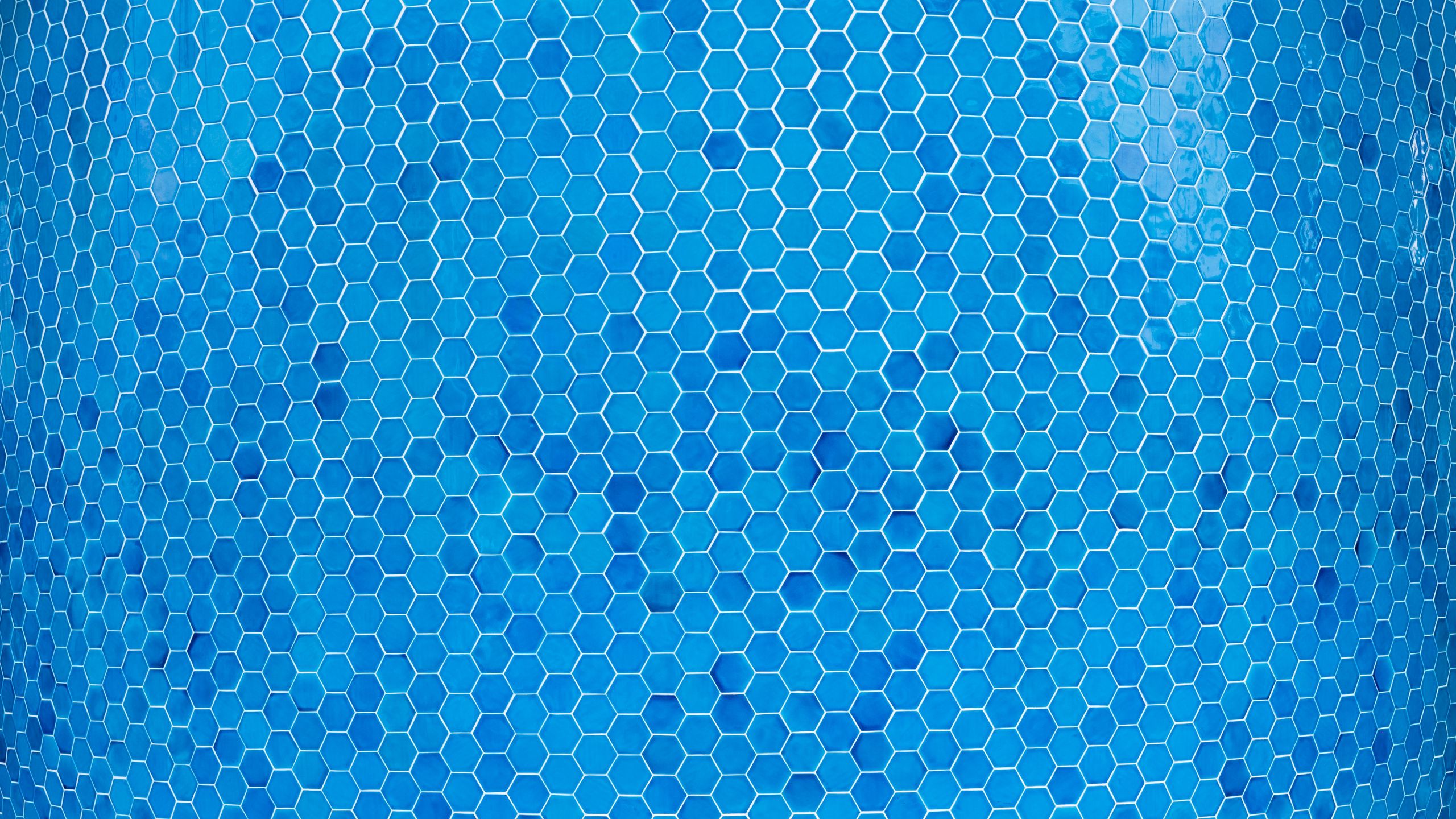 Download wallpaper 2560x1440 texture, hexahedral, shape, blue