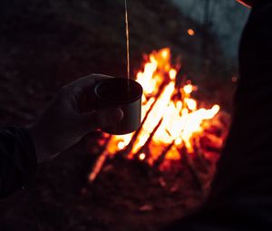 Preview wallpaper thermos, tea, bonfire, dark