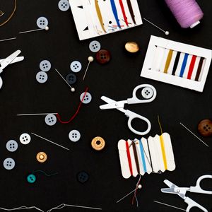 Preview wallpaper thread, buttons, needles, sewing, scissors, black