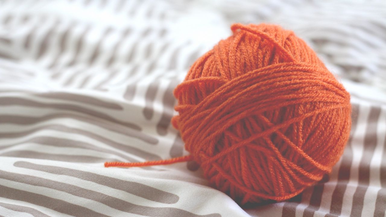 Wallpaper thread, tangle, yarn