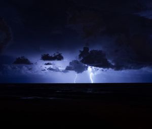 Preview wallpaper thunderstorm, lightning, sky, horizon, night