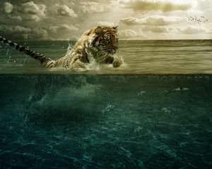 Preview wallpaper tiger, jump, sea, underwater, hunting