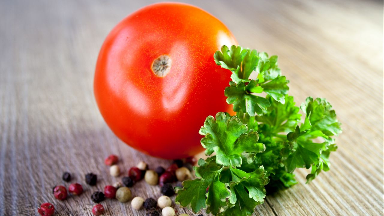 Wallpaper tomato, pepper, parsley