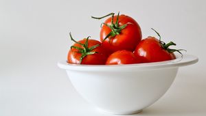 Preview wallpaper tomatoes, plate, vegetables