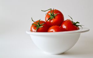 Preview wallpaper tomatoes, plate, vegetables