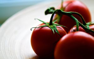 Preview wallpaper tomatoes, ripe, red, plate